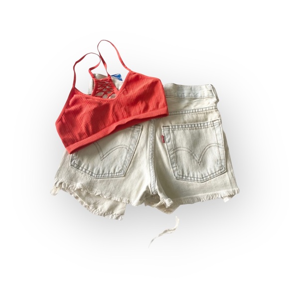 new LF Furst of a Kind ★ Vintage Upcycled Levi's® Cut Off Shorts ★ Winnie Pooh - Picture 12 of 16